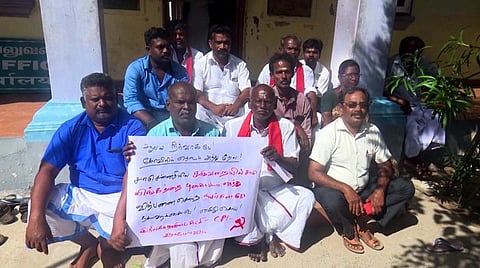 ராமேசுவரம் ராமநாதசுவாமி கோயில் கருவறை படம் வெளியானதைக் கண்டித்து இந்திய கம்யூனிஸ்ட் கட்சியினர் ஆர்ப்பாட்டம்