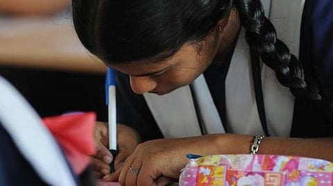 10, 12-ம் வகுப்பு பொதுத் தேர்வு வினா வங்கி வெளியீடு எப்போது? - மாணவர்கள், பெற்றோர் எதிர்பார்ப்பு