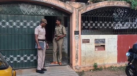 மதுரையில் இளம் பெண் கொலை: வீட்டுக்குள் புகுந்து மர்மநபர்கள் துணிகரம்