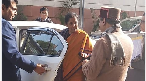 மத்திய பட்ஜெட்: பாஜக நிர்வாகிகளுடன் நிர்மலா சீதாராமன் ஆலோசனை