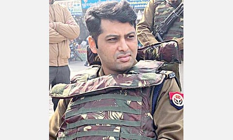 தமிழகத்தைச் சேர்ந்த ஐபிஎஸ் அதிகாரி தினேஷ் குமார் முயற்சியால் உ.பி.யில் அமைதியாக நடைபெறும் குடியுரிமை எதிர்ப்பு போராட்டம்