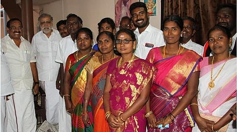 இடஒதுக்கீட்டையும் மீறி பெண்களுக்கு ஒன்றியத் தலைவர், துணைத்தலைவர் பதவிகளை வாரிவழங்கிய திண்டுக்கல் மாவட்ட திமுக