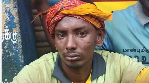 ஜல்லிக்கட்டில் கார் பரிசு பெற்ற இளைஞர் ரஞ்சித்குமார்