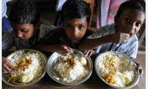 சத்துணவில் பிடித்த உணவு வகை எது?- தமிழகம் முழுவதும் மாணவர்களிடம் கருத்துகேட்பு