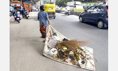 குப்பைகளை அகற்றுவதில் மெத்தனம் காட்டும் உள்ளாட்சிகளுக்கு மாதம் ரூ.10 லட்சம் அபராதம்: தேசிய பசுமை தீர்ப்பாயம் உத்தரவு