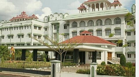 தஞ்சை பெரியகோயில் குடமுழுக்கை தமிழில் நடத்தக்கோரி மேலும் ஒரு வழக்கு: தமிழக அரசு பதிலளிக்க உயர் நீதிமன்றம் உத்தரவு