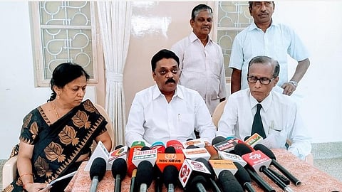 ஸ்டெர்லைட் துப்பாக்கிச் சூடு அடுத்தக்கட்ட விசாரணைக்கு ரஜினியை அழைக்க வாய்ப்பு: ஆணையத் தலைவர் தகவல்