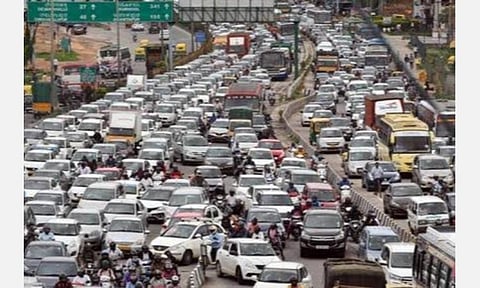 உலகில் போக்குவரத்து நெரிசல் மிகுந்த நகரம் பெங்களூரு; 4-வது இடத்தில் மும்பை; தலைநகர் டெல்லிக்கு 8-வது இடம்