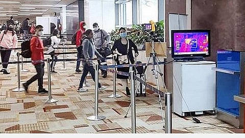 சீனாவில் இருக்கும் தமிழர்களை மீட்கக் கோரி பொதுநல வழக்கு: மத்திய, மாநில அரசுகள் பதிலளிக்க உயர் நீதிமன்ற மதுரை கிளை உத்தரவு