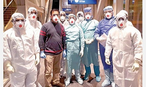 சீனாவிலிருந்து 324 பேர் இந்தியா திரும்பினர்; டெல்லி மருத்துவமனையில் டாக்டர்கள் தீவிர கண்காணிப்பு