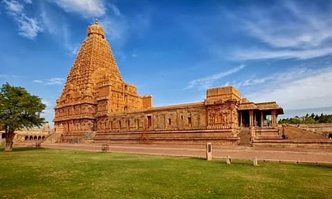 தஞ்சைப் பெரிய கோயில் குடமுழுக்கு விழா: சம்ஸ்கிருத மந்திரங்களை தமிழில் மொழிபெயர்த்து தெரிவிக்கக் கோரி வழக்கு