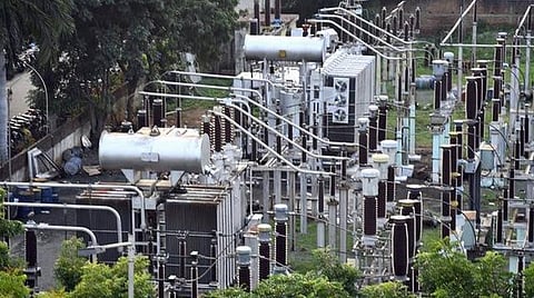 மின்சாரம் கொள்முதல் செய்ததில் தமிழக மின்சார வாரியம் ரூ.5 ஆயிரம் கோடி நிலுவை