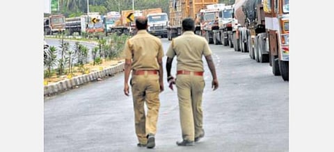 போலி விளையாட்டு சான்றிதழ் கொடுத்ததாக புகார்: 1,000 காவலர்கள் நியமனம் நிறுத்திவைப்பு