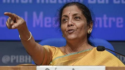 பொதுத் துறை வங்கிகளின் திரும்பாக் கடன்: 18 மாதங்களில் ரூ.2 லட்சம் கோடி வசூலிப்பு- மக்களவையில் நிதி அமைச்சர் நிர்மலா சீதாராமன் தகவல்