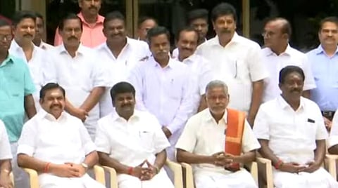 முதல்வருக்கு நேரில் நன்றி தெரிவித்த நெடுவாசல் போராட்டக் குழுவினர்