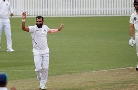 ஷமி, பும்ரா, ஆக்ரோஷம்: 235 ரன்களுக்குச் சுருண்ட நியூஸி. லெவன்: 2வது இன்னிங்சில் ஷா, அகர்வால் அதிரடித் தொடக்கம்