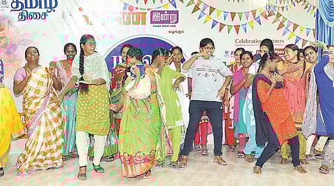 மகளிர் திருவிழா: ஆனந்தத்தில் திளைத்த சேலம் வாசகிகள்