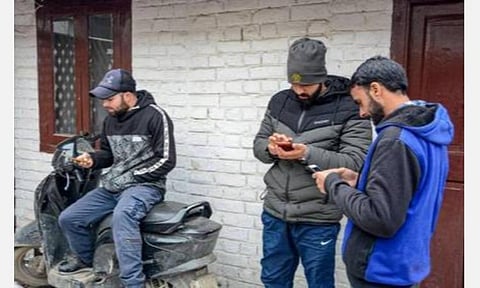 காஷ்மீரில் 2ஜி சேவை 24-ம் தேதி வரை நீட்டிப்பு