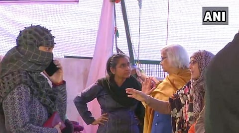 ஷாகின் பாக் போராட்டம்: பெண்களுடன் சாதனா ராமச்சந்திரன் பேச்சுவார்த்தை