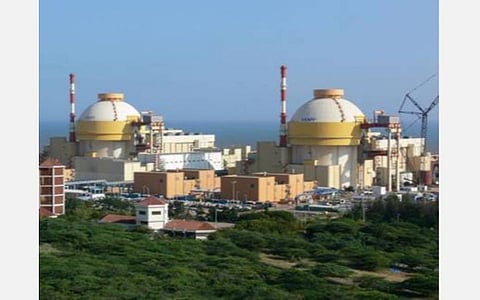 கூடங்குளம் அணு மின்நிலையம் அருகே கல்குவாரிக்கு அனுமதி வழங்கியது எப்படி?- உயர் நீதிமன்றம் கேள்வி