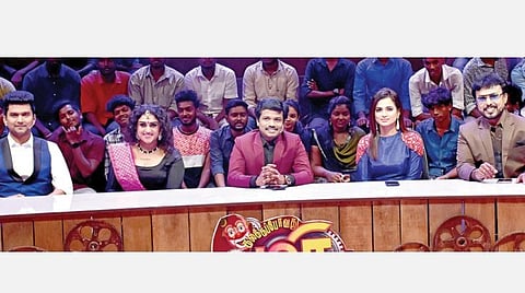 ‘கலக்கப்போவது யாரு’ சீசன்-9 நடுவர் குழு.