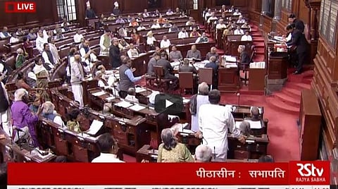 அமித் ஷா பதவி விலகக்கோரி எம்.பி.க்கள் அமளி: நாடாளுமன்றம் ஒத்திவைப்பு