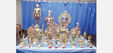 தஞ்சாவூர் கரந்தை ஜெயின் கோயிலில் திருடு போய் மீட்கப்பட்ட சிலைகள்.