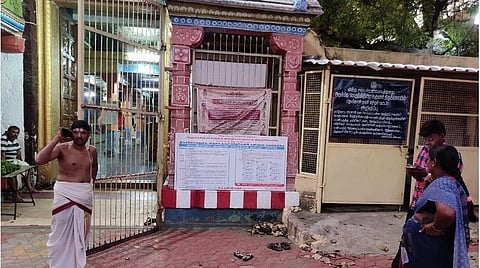 கோயில்களில் கோவிட்-19 விழிப்புணர்வு பதாகைகள்: அறநிலையத்துறை ஏற்பாடு