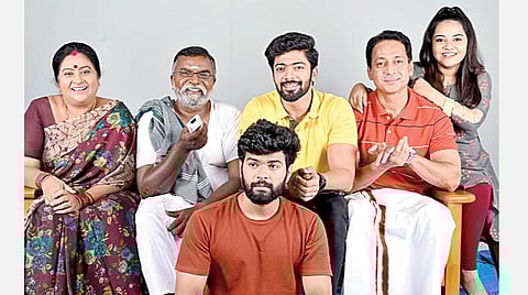 ‘பாக்யலட்சுமி’ குழுவினர்.