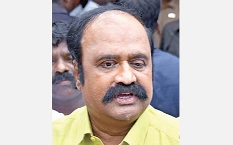 புகழேந்தி