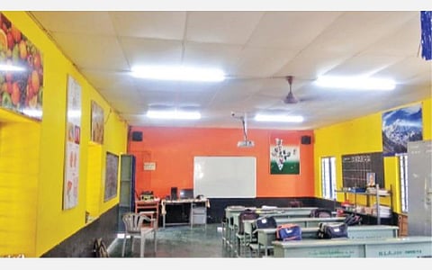 ஆசிரியைகள் - தன்னார்வலர்களின் ஒருமித்த செயல்பாட்டால் கற்பித்தலில் நவீனங்களைப் புகுத்திய பாலப்பட்டி அரசுப் பள்ளி