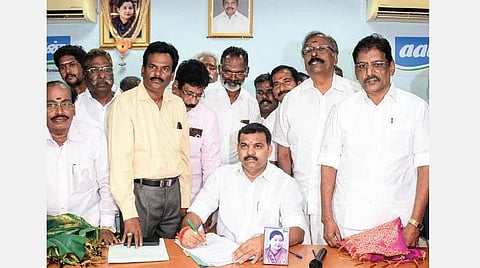 ஹாட் லீக்ஸ்: கை ஓங்கும் கார்த்திகேயன்!