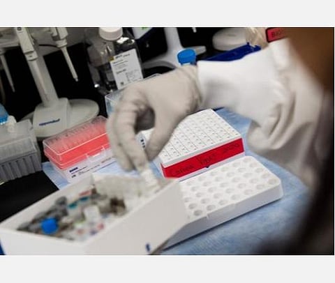 கரோனா வைரஸுக்கு எதிரான போர்: பொதுச் சுகாதாரம், பொதுமக்கள் பாதுகாப்புக்காக தனிமனித சுதந்திரத்தை தியாகம் செய்வது குடிமைக் கடமை