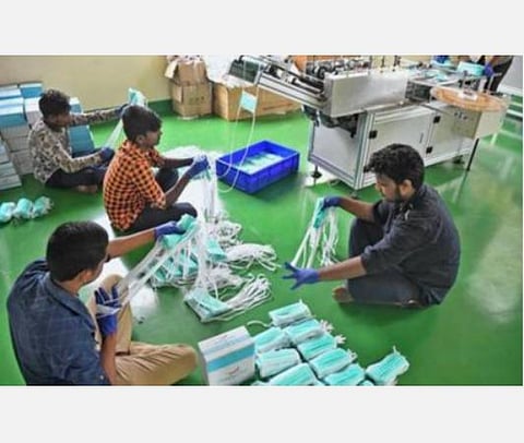 கரோனா பாதிப்பு எண்ணிக்கை 293 ஆக அதிகரிப்பு: 200மிலி கை சுத்திகரிப்பான் அதிகபட்ச விலை ரூ.100 தான்: அரசு நிர்ணயம் 