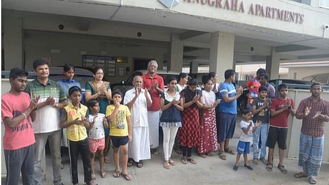 பிரதமர் வேண்டுகோள் ஏற்பு: மருத்துவர்கள், செவிலியர்கள், தூய்மைப் பணியாளர்களுக்கு நன்றி தெரிவித்து திண்டுக்கல் மக்கள் கைதட்டி ஆர்ப்பரிப்பு