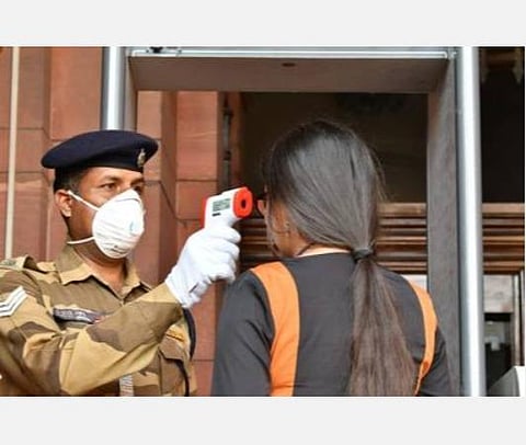 டெல்லியில் மொஹல்லா மருத்துவமனை மருத்துவர், மனைவி, மகளுக்கு கரோனா வைரஸ் தொற்று