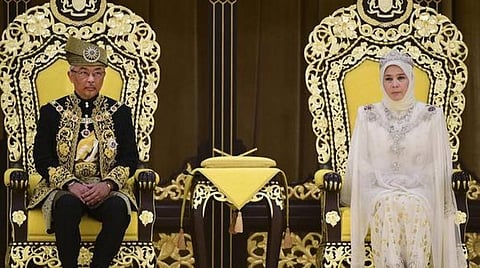 மலேசிய அரண்மனையில் 7 ஊழியர்களுக்கு கரோனா பாதிப்பு: தனிமைப்படுத்தப்பட்ட மன்னரும், ராணியும்