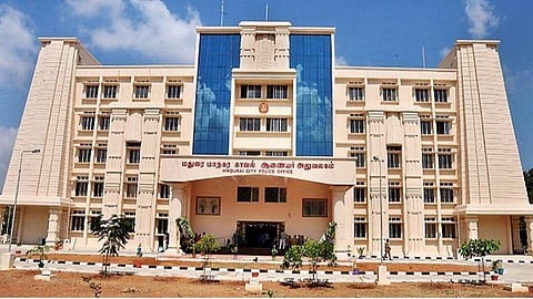 அத்தியாவசியப் பொருட்கள் தேவைக்கு உதவ கட்டுப்பாட்டு அறை: மதுரை காவல் ஆணையர் அலுவலகத்தில் திறப்பு