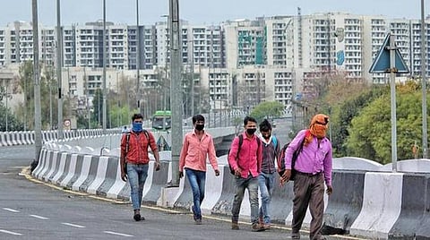 தொழிலாளர்கள் சொந்த மாநிலம் திரும்புவதை தடுக்க வேண்டும்: மாநில அரசுகளுக்கு உத்தரவு