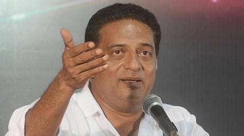 பொறுப்போடு இருங்கள்: ஊரடங்கு உத்தரவு பற்றி பிரகாஷ்ராஜ் கருத்து