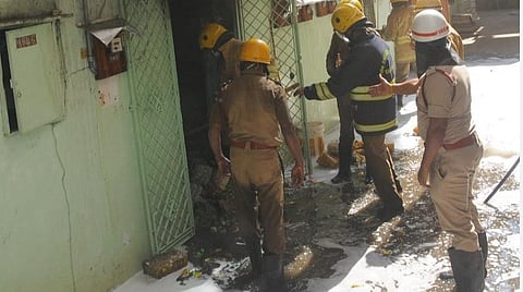 மதுரையில் மருந்து குடோனில் தீ விபத்து: லட்சக்கணக்கிலான பொருட்கள்  சேதம்