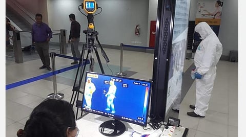 அடுத்த அபாயம் மருந்துப் பற்றாக்குறை: அரசு என்ன செய்ய வேண்டும்?