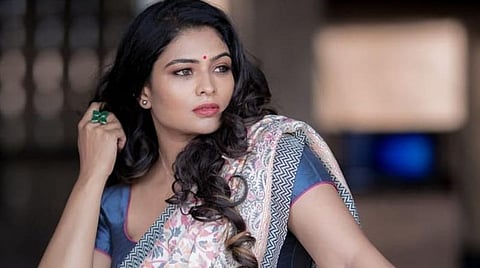 என்னுடைய வாழ்க்கையின் நீதிபதியாக இருப்பதை நிறுத்துங்கள்: மகேஸ்வரி சாடல்