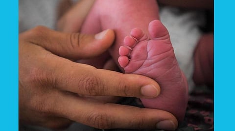 கருணை காட்டாத கரோனா: அமெரிக்காவில் 6 வார பச்சிளங் குழந்தை பலி: மனதை உருக்குலைப்பதாக மருத்துவர்கள் வேதனை; மிகஇளம் வயது உயரிழப்பு