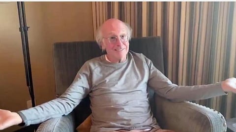 ‘முட்டாள்களே... வீட்டுக்குள் அமர்ந்து டிவி பாருங்கள்’- பிரபல நடிகர் சாடல் 