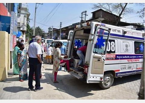 கரோனா தொற்றுடன் பலரையும் சந்தித்து அளவளாவிய நபர்: அஸாமில் 111 பேருக்கு நோய் தொற்று அபாயம்