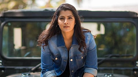 கேள்விகள் கேட்க எதிர்ப்பு தெரிவிக்க இது நேரமல்ல: வரலட்சுமி