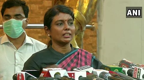 கரோனா தொற்று எண்ணிக்கையில் தவறு செய்கிறோமா? - ட்விட்டரில் கேள்வி எழுப்பியவருக்கு பீலா ராஜேஷ் பதில்