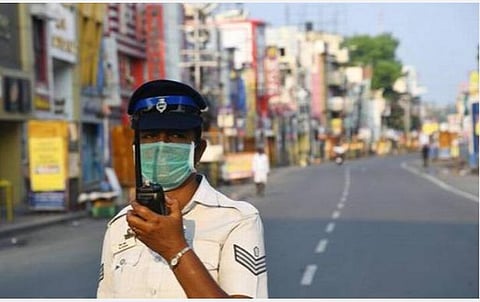 கரோனா பரவுவதைத் தடுக்க மத்திய அரசு புது திட்டம்; பாதிப்பு குறைவான பகுதிகளில் ஏப்ரல் 15-ல் ஊரடங்கை தளர்த்த வாய்ப்பு