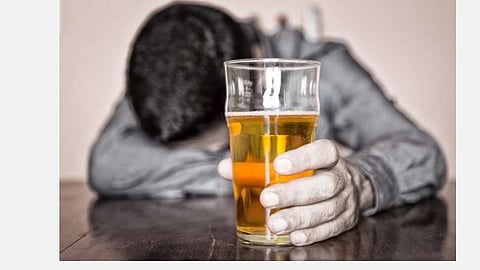 ஊரடங்கு: குடியை மறக்கக் கிடைத்திருக்கும் அரிய வாய்ப்பு!- மீள வழிசொல்லும் முன்னாள் குடிநோயாளி